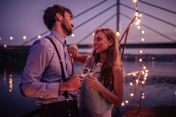 Au-delà du voile : L'univers mystérieux de la lingerie ouverte